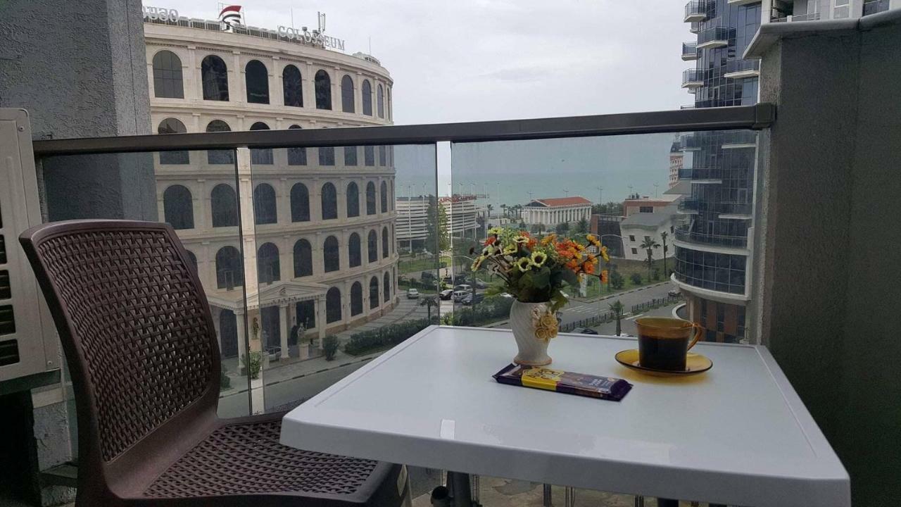 Lia'S Apartment In Orbi Batumi Exterior foto